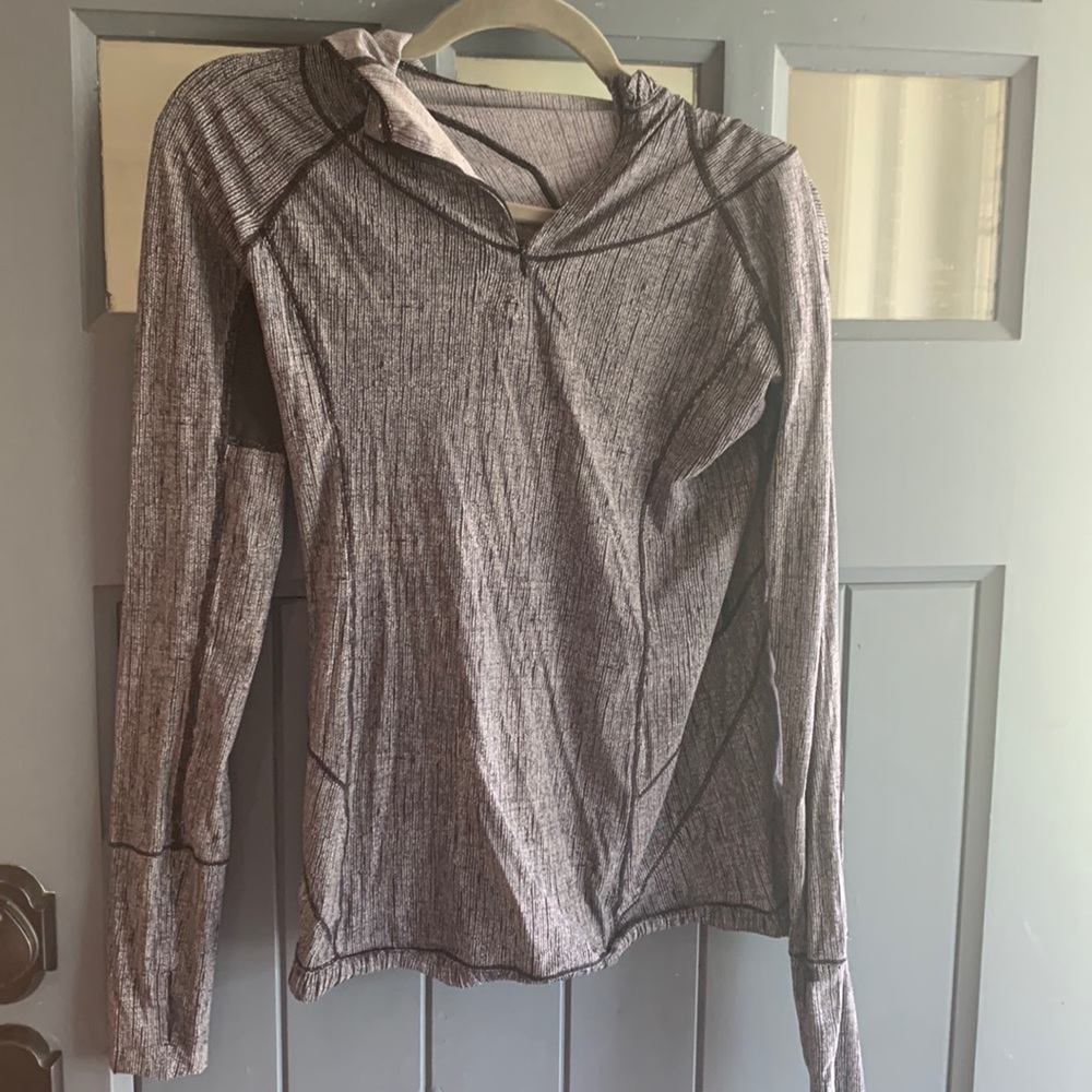 Lululemon light weight half zip pullover